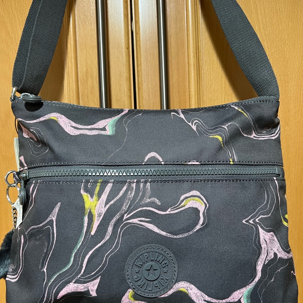 Kipling cross body purse ‼️NWT‼️For every day use💕💕💕💕
